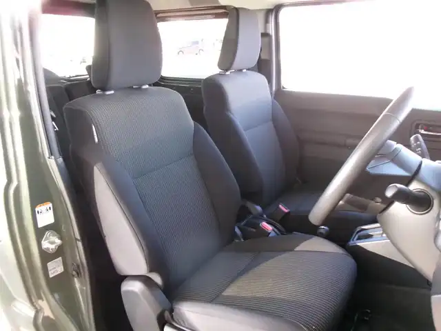 スズキ ジムニー XC 群馬県 2024(令6)年 2.1万km ジャングルグリーン ワンオーナー/スズキセーフティサポート/マッドフラップセット/ビルトインETC/LEDヘッドライト/純正フロアマット/前席シートヒーター/スマートキー×2/保証書＆取説