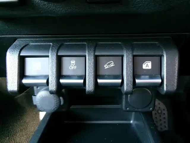 スズキ ジムニー XC 群馬県 2024(令6)年 2.1万km ジャングルグリーン ワンオーナー/スズキセーフティサポート/マッドフラップセット/ビルトインETC/LEDヘッドライト/純正フロアマット/前席シートヒーター/スマートキー×2/保証書＆取説