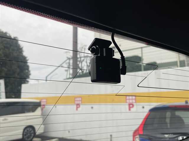 レクサス ＮＸ 350h Fスポーツ 神奈川県 2023(令5)年 3.4万km グラファイトブラックガラスフレーク 禁煙車/ワンオーナー/サンルーフ/前席パワーシート/赤黒コンビ本革シート/・シートヒーター/エアシート/純正ナビ/・フルセグTV/BT/Miracast/パノラミックビューモニター/前後ドライブレコーダー/ビルトインETC2.0/社外GPSレーダー/ヘッドアップディスプレイ/レクサスセーフティシステム/・リヤクロストラフィックアラート/・レーンディパーチャーアラート/・プリクラッシュセーフティ/・レーダークルーズコントロール/・ブラインドスポットモニター/・アダプティブハイビームシステム/・ロードサインアシスト/・ドライバー異常時対応システム/・プロアクティブドライビングアシスト/パワーバックドア/パドルシフト/ステアリングヒーター/純正20インチAW/LEDヘッドライト/フォグランプ/カードキー×1/スマートキー×2/純正フロアマット/保証書/取扱説明書