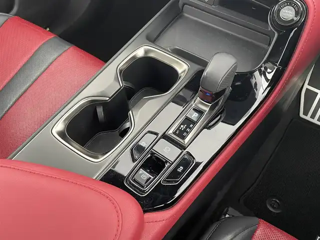 レクサス ＮＸ 350h Fスポーツ 神奈川県 2023(令5)年 3.4万km グラファイトブラックガラスフレーク 禁煙車/ワンオーナー/サンルーフ/前席パワーシート/赤黒コンビ本革シート/・シートヒーター/エアシート/純正ナビ/・フルセグTV/BT/Miracast/パノラミックビューモニター/前後ドライブレコーダー/ビルトインETC2.0/社外GPSレーダー/ヘッドアップディスプレイ/レクサスセーフティシステム/・リヤクロストラフィックアラート/・レーンディパーチャーアラート/・プリクラッシュセーフティ/・レーダークルーズコントロール/・ブラインドスポットモニター/・アダプティブハイビームシステム/・ロードサインアシスト/・ドライバー異常時対応システム/・プロアクティブドライビングアシスト/パワーバックドア/パドルシフト/ステアリングヒーター/純正20インチAW/LEDヘッドライト/フォグランプ/カードキー×1/スマートキー×2/純正フロアマット/保証書/取扱説明書