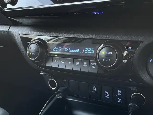 トヨタ ハイラックス Z GRスポーツ 福岡県 2022(令4)年 2万km スーパーホワイトⅡ 純正8型ナビ/（BT/CarPlay/Miracast/AM/FM)/全方位モニター/トヨタセーフ/コーナーセンサー/レーダークルコン/パドルシフト/ETC/ドラレコ前後/純正GRフロアマット/ダウンヒルアシスト/アイドリングストップ/ビルシュタインB8リフトアップショックKIT/MINIZリフトアップKIT(5inch)/ソリッドレーシングタービンZ1　17inchAW/NITTO TRAIL GRAPPLER M/T/EGR製バグガード/天張りブラックEDの物に換装済/トランクゲートダンパー/ウィンカーポジション/スチールサイドステップ/オーバーフェンダー