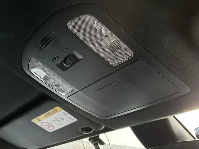 トヨタ ハイラックス Z GRスポーツ 福岡県 2022(令4)年 2万km スーパーホワイトⅡ 純正8型ナビ/（BT/CarPlay/Miracast/AM/FM)/全方位モニター/トヨタセーフ/コーナーセンサー/レーダークルコン/パドルシフト/ETC/ドラレコ前後/純正GRフロアマット/ダウンヒルアシスト/アイドリングストップ/ビルシュタインB8リフトアップショックKIT/MINIZリフトアップKIT(5inch)/ソリッドレーシングタービンZ1　17inchAW/NITTO TRAIL GRAPPLER M/T/EGR製バグガード/天張りブラックEDの物に換装済/トランクゲートダンパー/ウィンカーポジション/スチールサイドステップ/オーバーフェンダー