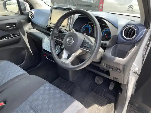 日産 デイズ HWS G ターボ プロパイロットED 滋賀県 2019(令1)年 5.5万km ホワイトパール 禁煙車/純正9インチナビ/(CD/DVD/フルセグ/Bluetooth)/アラウンドビューモニター/プロパイロット/前方ドラレコ/ETC/ステアリングスイッチ/アイドリングストップ/LEDヘッドライト/オートライト/純正フロアマット/純正ドアバイザー/スマートキー/プッシュスタート/スペアキー