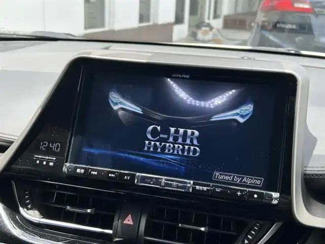 トヨタ Ｃ－ＨＲ G モード ネロ 静岡県 2019(令1)年 6.8万km ホワイトパールクリスタルシャイン 特別仕様車/モデリスタフルエアロ/トヨタセーフティセンス/ＡＬＰＩＮＥ９型メモリナビ/フルセグＴＶ/ＤＶＤ再生/ＢＴオーディオ/バックカメラ/ETC/追従機能付クルコン/LDA（レーンディパーチャーアラート）/PKSB（パーキングサポートブレーキ）/ハーフレザーシート/シートヒーター/オートライト/オートハイビーム/LEDヘッドライト/純正18AW