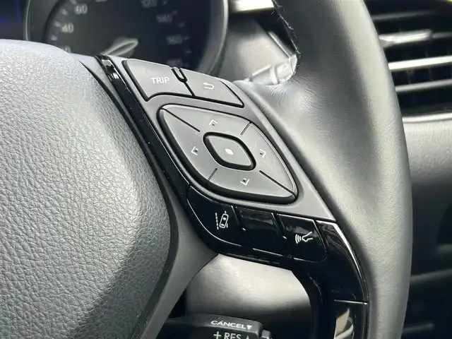 トヨタ Ｃ－ＨＲ G モード ネロ 静岡県 2019(令1)年 6.8万km ホワイトパールクリスタルシャイン 特別仕様車/モデリスタフルエアロ/トヨタセーフティセンス/ＡＬＰＩＮＥ９型メモリナビ/フルセグＴＶ/ＤＶＤ再生/ＢＴオーディオ/バックカメラ/ETC/追従機能付クルコン/LDA（レーンディパーチャーアラート）/PKSB（パーキングサポートブレーキ）/ハーフレザーシート/シートヒーター/オートライト/オートハイビーム/LEDヘッドライト/純正18AW