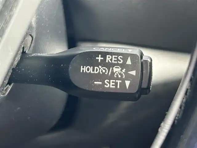 トヨタ Ｃ－ＨＲ G モード ネロ 静岡県 2019(令1)年 6.8万km ホワイトパールクリスタルシャイン 特別仕様車/モデリスタフルエアロ/トヨタセーフティセンス/ＡＬＰＩＮＥ９型メモリナビ/フルセグＴＶ/ＤＶＤ再生/ＢＴオーディオ/バックカメラ/ETC/追従機能付クルコン/LDA（レーンディパーチャーアラート）/PKSB（パーキングサポートブレーキ）/ハーフレザーシート/シートヒーター/オートライト/オートハイビーム/LEDヘッドライト/純正18AW