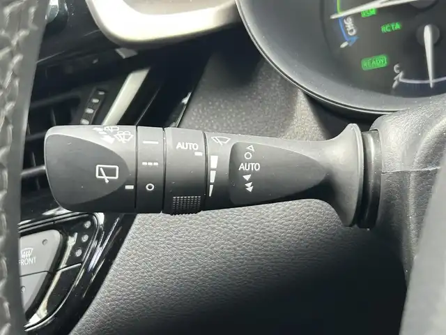 トヨタ Ｃ－ＨＲ G モード ネロ 静岡県 2019(令1)年 6.8万km ホワイトパールクリスタルシャイン 特別仕様車/モデリスタフルエアロ/トヨタセーフティセンス/ＡＬＰＩＮＥ９型メモリナビ/フルセグＴＶ/ＤＶＤ再生/ＢＴオーディオ/バックカメラ/ETC/追従機能付クルコン/LDA（レーンディパーチャーアラート）/PKSB（パーキングサポートブレーキ）/ハーフレザーシート/シートヒーター/オートライト/オートハイビーム/LEDヘッドライト/純正18AW