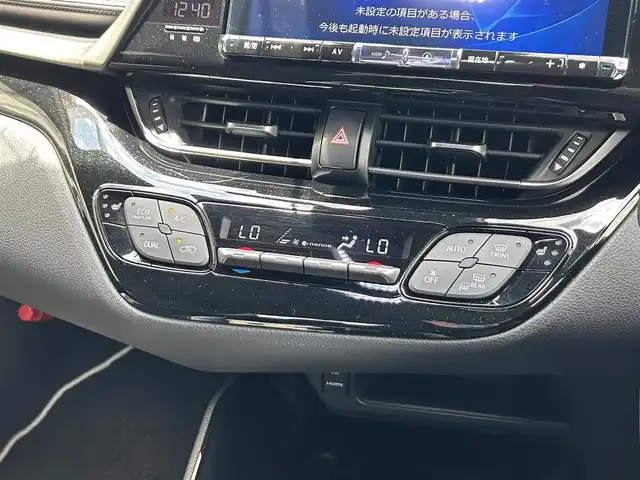 トヨタ Ｃ－ＨＲ G モード ネロ 静岡県 2019(令1)年 6.8万km ホワイトパールクリスタルシャイン 特別仕様車/モデリスタフルエアロ/トヨタセーフティセンス/ＡＬＰＩＮＥ９型メモリナビ/フルセグＴＶ/ＤＶＤ再生/ＢＴオーディオ/バックカメラ/ETC/追従機能付クルコン/LDA（レーンディパーチャーアラート）/PKSB（パーキングサポートブレーキ）/ハーフレザーシート/シートヒーター/オートライト/オートハイビーム/LEDヘッドライト/純正18AW