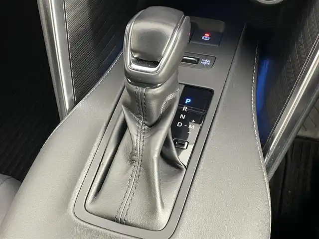 トヨタ ハリアー G 道央・札幌 2020(令2)年 4.6万km ホワイトパールクリスタルシャイン ・ワンオーナー/・４WD/・寒冷地仕様/・モデリスタエアロ/・モデリスタ20インチAW/・純正ディスプレイオーディオナビ/　BT/USB/Miracast/・バックカメラ/・デジタルインナーミラー/・前後ドライブレコーダー/・ビルトインETC/・トヨタセーフティセンス/・プリクラッシュセーフティ/・レーダークルーズコントロール/・レーンキープアシスト/・オートハイビーム/・クリアランスソナー/・パワーバックドア/・ハーフレザーシート/・パワーシート/・LEDヘッドライト/・オートライト/・フォグライト/・プッシュスタート/・スマートキー/・純正エンジンスターター/・純正フロアマット/・ドアバイザー