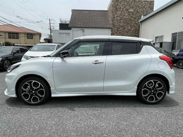 スズキ スイフト スポーツ 大阪府 2024(令6)年 0.2万km パール 社外ナビ/CD/DVD/Bluetooth/全方位モニター/ドライブレコーダー/ビルトインETC/LEDヘッドライト/フォグランプ/クルーズコントロール/ウインカーミラー/コーナーセンサー/ドアバイザー/フロアマット/保証書/取扱説明書/スペアキー１本