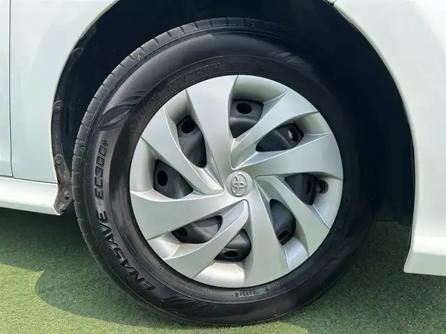 トヨタ ヤリス X 香川県 2022(令4)年 3.5万km スーパーホワイトⅡ 純正ディスプレイオーディオ/→AM/FM/Bluetooth/ドライブレコーダー/ETC/バックカメラ/衝突軽減ブレーキ/プッシュスタート/スマートキー/ステアリングスイッチ/オートハイビーム/純正フロアマット/電格ミラー