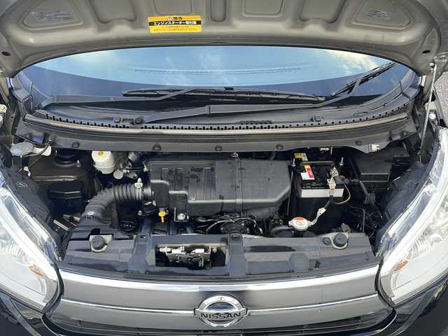 日産 デイズ S 岩手県 2018(平30)年 6.4万km ブラック 4WD/純正ナビ CD/SD/ラジオ/Bluetooth/フルセグテレビ /エマージェンシーブレーキ/横滑り防止機能/D席シートヒーター/社外14inアルミホイール/アイドリングストップ/ステアリングスイッチ/電動格納ミラー/ドアバイザー