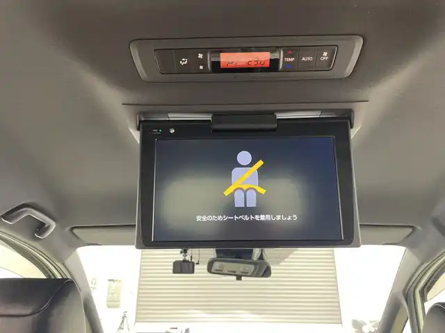 トヨタ エスクァイア ハイブリッド Gi 三重県 2020(令2)年 5.4万km ホワイトパールクリスタルシャイン 純正ナビ/・フルセグ/AM/FM/CD/DVD/HDMI/Bluetooth/前席シートヒーター/レーダークルーズコントロール/両側パワースライドドア/バックモニター/純正フリップダウンモニター/前後ドライブレコーダー/トヨタセーフティセンス/オートライト/オートハイビーム/ビルトインETC/サンシェード/LEDヘッドライト/エンジンスターター/純正16インチAW