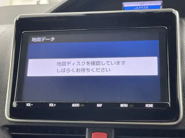 トヨタ エスクァイア ハイブリッド Gi 三重県 2020(令2)年 5.4万km ホワイトパールクリスタルシャイン 純正ナビ/・フルセグ/AM/FM/CD/DVD/HDMI/Bluetooth/前席シートヒーター/レーダークルーズコントロール/両側パワースライドドア/バックモニター/純正フリップダウンモニター/前後ドライブレコーダー/トヨタセーフティセンス/オートライト/オートハイビーム/ビルトインETC/サンシェード/LEDヘッドライト/エンジンスターター/純正16インチAW