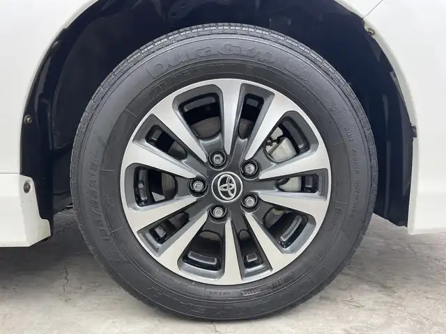 トヨタ エスクァイア ハイブリッド Gi 三重県 2020(令2)年 5.4万km ホワイトパールクリスタルシャイン 純正ナビ/・フルセグ/AM/FM/CD/DVD/HDMI/Bluetooth/前席シートヒーター/レーダークルーズコントロール/両側パワースライドドア/バックモニター/純正フリップダウンモニター/前後ドライブレコーダー/トヨタセーフティセンス/オートライト/オートハイビーム/ビルトインETC/サンシェード/LEDヘッドライト/エンジンスターター/純正16インチAW