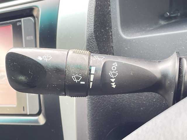 トヨタ カムリ ハイブリット Gパッケージ 三重県 2013(平25)年 6.4万km グレーメタリック 登録時63928km/ワンオーナー/ディーラー７インチＳＤナビ/・フルセグ・Ｂｌｕｅｔｏｏｔｈ・ＣＤ/ＤＶＤ・SD・AM/FM/クルーズコントロール/ＡＵＴＯライト/バックカメラ/パワーシート/ビルドインＥＴＣ/スマートキー/スペアキー/純正フロアマット/電動格納ミラー/革巻きステアリング