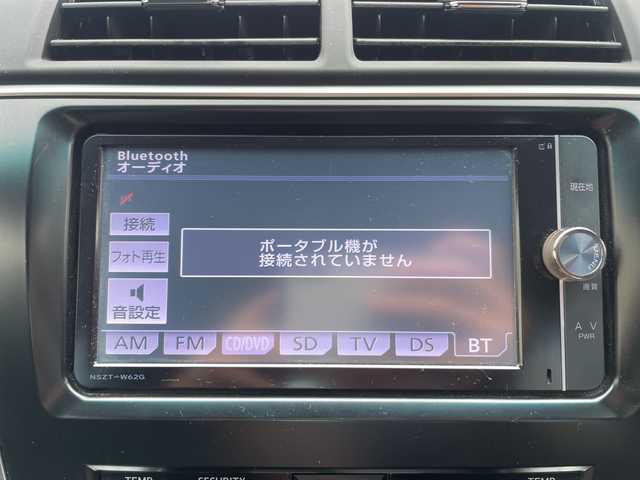 トヨタ カムリ ハイブリット Gパッケージ 三重県 2013(平25)年 6.4万km グレーメタリック 登録時63928km/ワンオーナー/ディーラー７インチＳＤナビ/・フルセグ・Ｂｌｕｅｔｏｏｔｈ・ＣＤ/ＤＶＤ・SD・AM/FM/クルーズコントロール/ＡＵＴＯライト/バックカメラ/パワーシート/ビルドインＥＴＣ/スマートキー/スペアキー/純正フロアマット/電動格納ミラー/革巻きステアリング