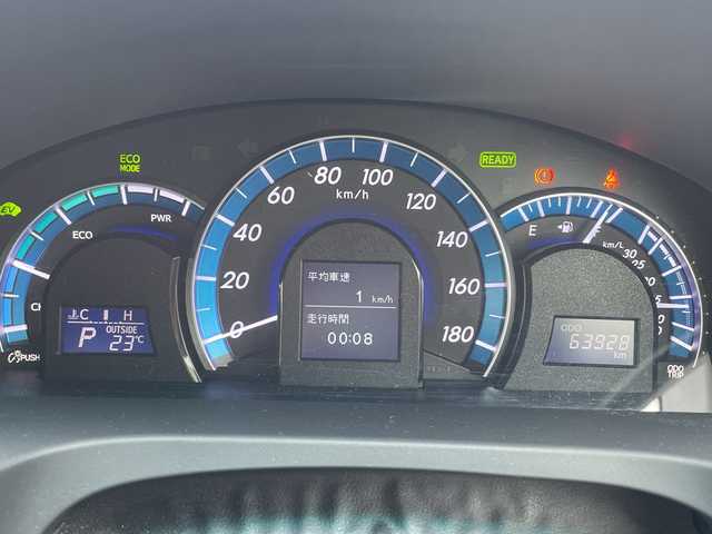 トヨタ カムリ ハイブリット Gパッケージ 三重県 2013(平25)年 6.4万km グレーメタリック 登録時63928km/ワンオーナー/ディーラー７インチＳＤナビ/・フルセグ・Ｂｌｕｅｔｏｏｔｈ・ＣＤ/ＤＶＤ・SD・AM/FM/クルーズコントロール/ＡＵＴＯライト/バックカメラ/パワーシート/ビルドインＥＴＣ/スマートキー/スペアキー/純正フロアマット/電動格納ミラー/革巻きステアリング