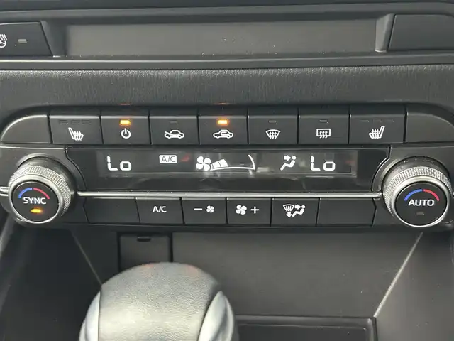 マツダ ＣＸ－５ XD ブラックトーンエディション 熊本県 2021(令3)年 3.8万km マシーングレープレミアムM 純正ナビ（ＡｐｐｌＣａｒＰｌａｙ・ＡｎｄｒｏｉｄＡｕｔｏ・ＢＴ・フルセグ・ＵＳＢ）/全周囲カメラ　/純正前後ドライブレコーダー　/レーダークルーズコントロール/前後クリアランスソナー　/ＥＴＣ　/前席シートヒーター　/運転席パワーシート/パワーバックドア/衝突軽減ブレーキ/レーンキープアシスト/ブラインドスポットモニター/ドライバーアテンションアラート/横滑り防止/アイドリングストップ/ハーフレザーシート/オートブレーキホールド/純正フロアマット/純正19インチAW/スマートキー/プッシュスタート/スペアキー1本/保証書/取扱説明書