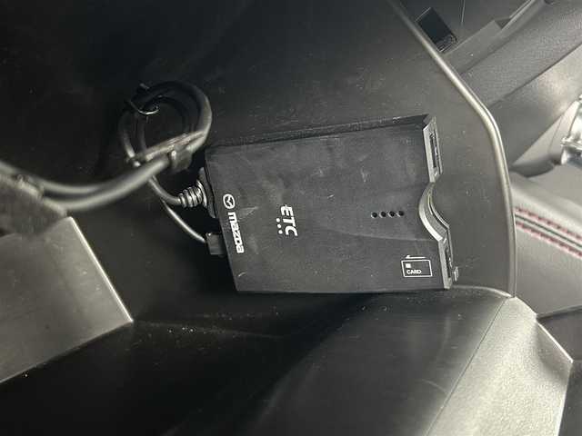 マツダ ＣＸ－５ XD ブラックトーンエディション 熊本県 2021(令3)年 3.8万km マシーングレープレミアムM 純正ナビ（ＡｐｐｌＣａｒＰｌａｙ・ＡｎｄｒｏｉｄＡｕｔｏ・ＢＴ・フルセグ・ＵＳＢ）/全周囲カメラ　/純正前後ドライブレコーダー　/レーダークルーズコントロール/前後クリアランスソナー　/ＥＴＣ　/前席シートヒーター　/運転席パワーシート/パワーバックドア/衝突軽減ブレーキ/レーンキープアシスト/ブラインドスポットモニター/ドライバーアテンションアラート/横滑り防止/アイドリングストップ/ハーフレザーシート/オートブレーキホールド/純正フロアマット/純正19インチAW/スマートキー/プッシュスタート/スペアキー1本/保証書/取扱説明書