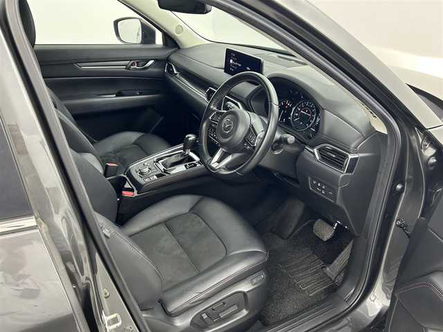 マツダ ＣＸ－５ XD ブラックトーンエディション 熊本県 2021(令3)年 3.8万km マシーングレープレミアムM 純正ナビ（ＡｐｐｌＣａｒＰｌａｙ・ＡｎｄｒｏｉｄＡｕｔｏ・ＢＴ・フルセグ・ＵＳＢ）/全周囲カメラ　/純正前後ドライブレコーダー　/レーダークルーズコントロール/前後クリアランスソナー　/ＥＴＣ　/前席シートヒーター　/運転席パワーシート/パワーバックドア/衝突軽減ブレーキ/レーンキープアシスト/ブラインドスポットモニター/ドライバーアテンションアラート/横滑り防止/アイドリングストップ/ハーフレザーシート/オートブレーキホールド/純正フロアマット/純正19インチAW/スマートキー/プッシュスタート/スペアキー1本/保証書/取扱説明書