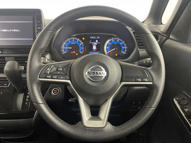 日産 ルークス ハイウェイスター Gターボ 埼玉県 2022(令4)年 2.2万km アメジストパープル 純正９インチナビ　/全方位カメラ/両側パワースライドドア/ドライブレコーダー/フルセグＴＶ　/Ｂｌｕｅｔｏｏｔｈ　/ビルトインETC/衝突軽減ブレーキ/盗難防止装置/ロールサンシェード/純正フロアマット/オートＬＥＤヘッドライト/フロントフォグランプ/プッシュスタート/スマートキー　/スペアキー　/純正15インチAW