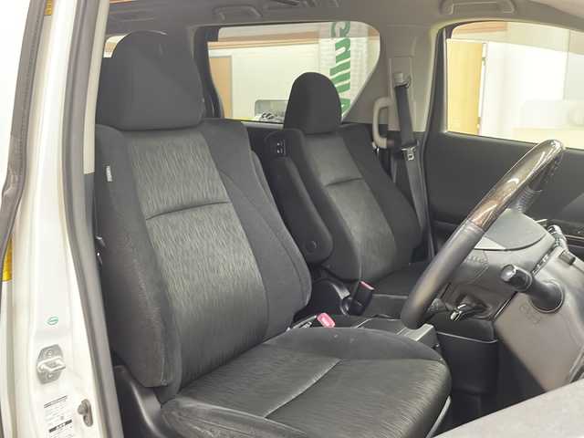 トヨタ ヴェルファイア 2．4Z Gエディション 道央・札幌 2013(平25)年 7万km ホワイトパールクリスタルシャイン ・4WD/・社外ナビ/フルセグTV/DVD/CD/SD/BT/・バックカメラ/・パワーバックドア/・両側パワースライドドア/・ALPINEリヤフリップダウンモニター/・社外エンジンスターター/・ドライブレコーダー/・クルーズコントロール/・パーキングセンサー/・横滑り防止/・ビルトインETC/・前席パワーシート/・HID/・フロントフォグ/・プッシュスタート/・スマートキー/・ドアバイザー/・電格ミラー/・夏タイヤ純正18インチAW積込