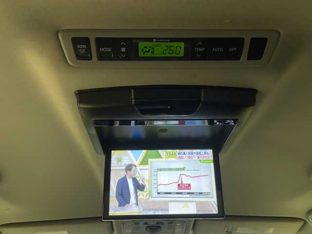 トヨタ ヴェルファイア 2．4Z Gエディション 道央・札幌 2013(平25)年 7万km ホワイトパールクリスタルシャイン ・4WD/・社外ナビ/フルセグTV/DVD/CD/SD/BT/・バックカメラ/・パワーバックドア/・両側パワースライドドア/・ALPINEリヤフリップダウンモニター/・社外エンジンスターター/・ドライブレコーダー/・クルーズコントロール/・パーキングセンサー/・横滑り防止/・ビルトインETC/・前席パワーシート/・HID/・フロントフォグ/・プッシュスタート/・スマートキー/・ドアバイザー/・電格ミラー/・夏タイヤ純正18インチAW積込