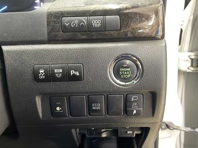 トヨタ ヴェルファイア 2．4Z Gエディション 道央・札幌 2013(平25)年 7万km ホワイトパールクリスタルシャイン ・4WD/・社外ナビ/フルセグTV/DVD/CD/SD/BT/・バックカメラ/・パワーバックドア/・両側パワースライドドア/・ALPINEリヤフリップダウンモニター/・社外エンジンスターター/・ドライブレコーダー/・クルーズコントロール/・パーキングセンサー/・横滑り防止/・ビルトインETC/・前席パワーシート/・HID/・フロントフォグ/・プッシュスタート/・スマートキー/・ドアバイザー/・電格ミラー/・夏タイヤ純正18インチAW積込