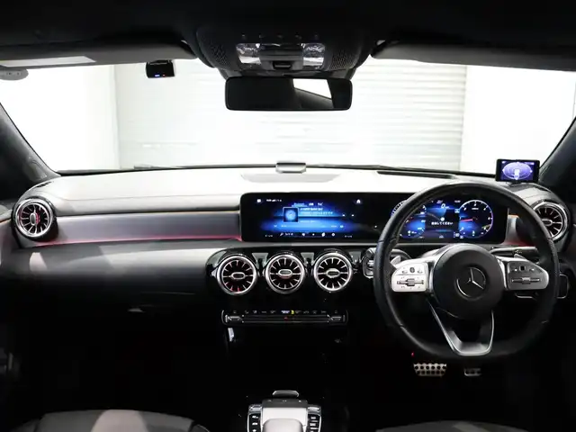 メルセデス・ベンツ ＣＬＡ２００ｄ AMGライン 静岡県 2019(令1)年 4.5万km コスモスブラック パノラミックスライディングルーフ/レーダーセーフティーパッケージ/・BSM/・LKA/・衝突被害軽減ブレーキ/AMGレザーエクスクルーシブパッケージ/・黒灰革シート/・アルミニウムインテリアトリム/アドバンスドパッケージ/・360°カメラ/・HUD/・アドバンスドサウンドシステム/AMGライン/・アンビエントライト/・LEDヘッドライト/純正ナビ/フルセグTV/純正18インチAW/ETC2.0/シートヒーター/シートメモリー/パワーシート/クルーズコントロール