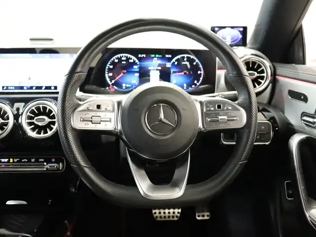 メルセデス・ベンツ ＣＬＡ２００ｄ AMGライン 静岡県 2019(令1)年 4.5万km コスモスブラック パノラミックスライディングルーフ/レーダーセーフティーパッケージ/・BSM/・LKA/・衝突被害軽減ブレーキ/AMGレザーエクスクルーシブパッケージ/・黒灰革シート/・アルミニウムインテリアトリム/アドバンスドパッケージ/・360°カメラ/・HUD/・アドバンスドサウンドシステム/AMGライン/・アンビエントライト/・LEDヘッドライト/純正ナビ/フルセグTV/純正18インチAW/ETC2.0/シートヒーター/シートメモリー/パワーシート/クルーズコントロール