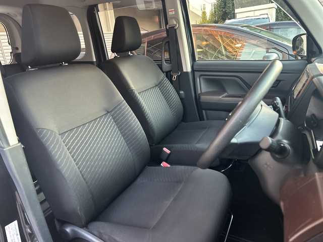 トヨタ ルーミー X 大阪府 2018(平30)年 4.2万km ブラックマイカメタリック 社外7インチナビ（AVN-R8W）/・AM/FM/フルセグ/BT/バックカメラ/片側パワースライドドア/前後ドライブレコーダー/オートライト/プッシュスタート/スマートキー/電動格納ミラー/ステアリングスイッチ/スペアキー/保証書