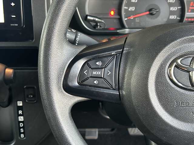 トヨタ ルーミー X 大阪府 2018(平30)年 4.2万km ブラックマイカメタリック 社外7インチナビ（AVN-R8W）/・AM/FM/フルセグ/BT/バックカメラ/片側パワースライドドア/前後ドライブレコーダー/オートライト/プッシュスタート/スマートキー/電動格納ミラー/ステアリングスイッチ/スペアキー/保証書