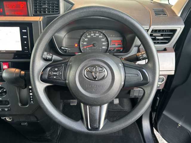 トヨタ ルーミー X 大阪府 2018(平30)年 4.2万km ブラックマイカメタリック 社外7インチナビ（AVN-R8W）/・AM/FM/フルセグ/BT/バックカメラ/片側パワースライドドア/前後ドライブレコーダー/オートライト/プッシュスタート/スマートキー/電動格納ミラー/ステアリングスイッチ/スペアキー/保証書