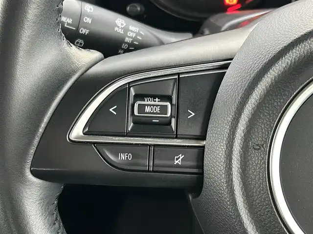 スズキ ジムニー XC 愛媛県 2020(令2)年 4.5万km ジャングルグリーン Stradaナビ　/バックカメラ　/クルーズコントロール　/車線逸脱防止装置　/衝突被害軽減システム　/ダウンヒルアシストコントロール　/D/N席シートヒーター/ヒートミラー/電格ミラー/ヘッドライトウォッシャー　/ドアバイザー　/LEDヘッドライト/シガーソケット/ISOFIX/4WD切替/現状サマー(純正AW)(175/80/R16)/YOKOHAMA GEOLANDAR CV G058