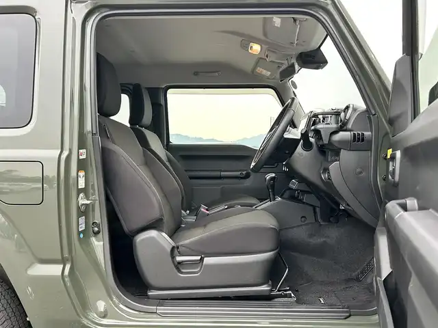 スズキ ジムニー XC 愛媛県 2020(令2)年 4.5万km ジャングルグリーン Stradaナビ　/バックカメラ　/クルーズコントロール　/車線逸脱防止装置　/衝突被害軽減システム　/ダウンヒルアシストコントロール　/D/N席シートヒーター/ヒートミラー/電格ミラー/ヘッドライトウォッシャー　/ドアバイザー　/LEDヘッドライト/シガーソケット/ISOFIX/4WD切替/現状サマー(純正AW)(175/80/R16)/YOKOHAMA GEOLANDAR CV G058