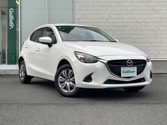 マツダ デミオ 15S 岩手県 2019(平31)年 7.9万km スノーフレイクホワイトパールマイカ 純正SDナビ/AM/FM/CD/DVD/Bluetooth/フルセグTV/バックカメラ/ETC/衝突被害軽減ブレーキ/レーンキープアシスト/横滑り防止装置/アイドリングストップ/オートライト/オートハイビーム/HIDヘッドライト/スマートキー/プッシュスタート/電動格納ミラー/社外フロアマット/保証書/取扱説明書