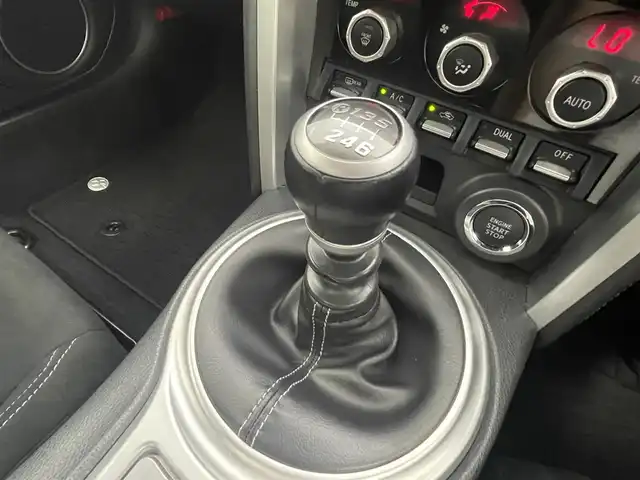 トヨタ ８６ GT 茨城県 2020(令2)年 1.3万km クリスタルブラックシリカ 純正ナビ/バックカメラ/フルセグ/クルーズコントロール/ETC/ドラレコ/純正17インチAW/LEDヘッドライト/スマートキー