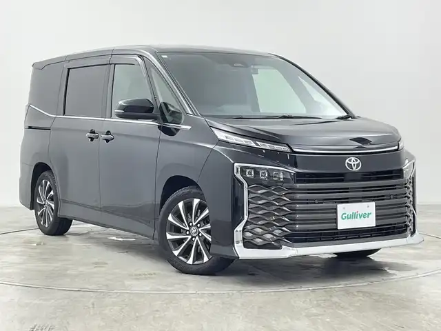 トヨタ ヴォクシー S－Z 群馬県 2024(令6)年 4.8万km アティチュードブラックマイカ 純正10.5型ナビ　バックカメラ　デジタルインナーミラー　ヘッドアップディスプレイ　アダプティブクルーズコントロール　プロジェクター式ＬＥＤヘッドライト　ドライブレコーダー　ＥＴＣ２．０　シートヒーター