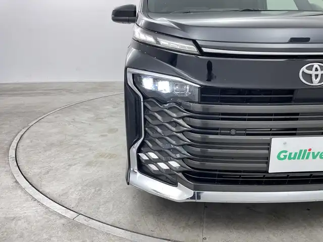 トヨタ ヴォクシー S－Z 群馬県 2024(令6)年 4.8万km アティチュードブラックマイカ 純正10.5型ナビ　バックカメラ　デジタルインナーミラー　ヘッドアップディスプレイ　アダプティブクルーズコントロール　プロジェクター式ＬＥＤヘッドライト　ドライブレコーダー　ＥＴＣ２．０　シートヒーター