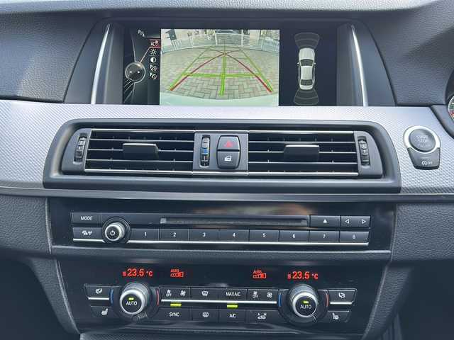 ＢＭＷ ５３５ｉ Mスポーツ 鳥取県 2014(平26)年 14.3万km アルピンホワイトⅢ ディーラー車/F型後期/シルキーシックス・ターボ/スマートキーx2個/ブラックレザーシート/フル液晶メーター/プリクラッシュセーフティ/ブラインドスポットモニタリング/レーンデパーチャーアラート/レーダークルーズコントロール/クリアランスソナー/アダクティブLEDヘッドライト/I-DRIVE/HDDナビゲーション/フルセグ・DVD再生・MSV/バックカメラ/前席パワーシート（D席メモリ）/前席シートヒーター/アルミスカッフプレート/パドルシフト/プライバシーガラス/ビルトインETC/保証書・取説