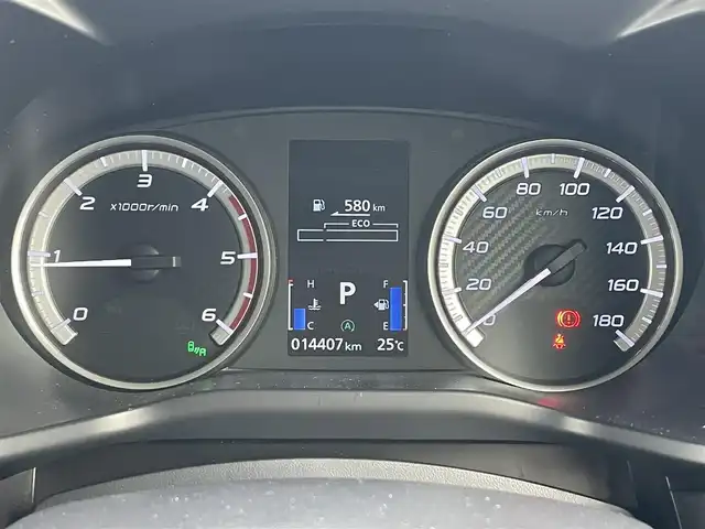 三菱 デリカＤ：５ P 滋賀県 2023(令5)年 1.5万km グラファイトグレーメタリック/ブラックマイカ 社外ナビ/(Bluetooth/フルセグ/CD/DVD)/両側電動スライドドア/全方位カメラ/衝突軽減ブレーキ/レーンキープアシスト/レーダークルーズコントロール/ブラインドスポットモニター/LEDオートライト/Autoハイビーム/フォグ/サイドステップ/電動パーキング/ブレーキホールド/ドライブレコーダー/D席パワーシート/シートヒーター/ステアリングヒーター/パドルシフト/デフロック/ヒルディセントコントロール