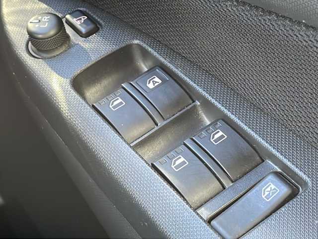 スバル ステラ G スマートアシストα 岩手県 2014(平26)年 7.8万km ブラックマイカメタリック ナビ　フルセグ　Ｂｌｕｅｔｏｏｔｈ　ＣＤ／ＤＶＤ再生　ＥＴＣ　盗難防止システム　アイドリングストップ　横滑り防止　衝突軽減システム　衝突安全ボディ　プライバシーガラス　１４インチＡＷ　スマートキー