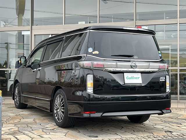 日産 エルグランド 350HWS プレミアム アーバンクロム 静岡県 2019(平31)年 5.5万km ファントムブラック 純正マルチ/・ナビゲーション/・フルセグTV/・AUX/・CD/DVD/・Bluetooth/・FM/AM/主要装備/・アラウンドビューモニター/・後席フリップダウンモニター/・ビルトインＥＴＣ/・追従クルコン/・ドライブレコーダー/・純正マルチ/・両側パワスラ/・パワーバックドア/・エマージェンシーブレーキ/・パワーシート/・運転席+助手席シートヒータ
