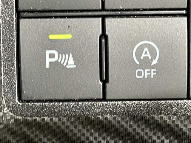 ダイハツ ロッキー プレミアム G 沖縄県 2022(令4)年 2.7万km ナチュラルベージュマイカM 禁煙車　/純正ディスプレイオーディオ　/フルセグ　Ｂｌｕｅｔｏｏｔｈ　ＨＤＭＩ　/Ａｐｐｌｅ　ｃａｒ　ｐｌａｙ　　Ａｎｄｏｒｉｏｄ　Ａｕｔｏ　/パノラミックビューカメラ　/レーダークルーズコントロール/シートヒーター/オートライト/オートマチックハイビーム/オートブレーキホールド/ステアリングリモコン/コーナーセンサー前後