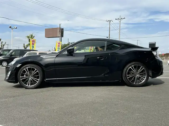 トヨタ ８６ GT リミテッド 愛媛県 2016(平28)年 4.2万km クリスタルブラックシリカ 純正7型ナビ(フルセグTV/BT)/バックカメラ/クルーズコントロール/ドライブレコーダー/ハーフレザー/シートヒーター/パドルシフト/リアウイング/電格ミラー/オートライト/ETC/SuperCatレーダー探知機(A330)/純正ラゲージソフトトレイ/シガーソケット/現状サマー(純正AW)(215/45/R17)/BRIDGESTONE POTENZA S007A/禁煙車