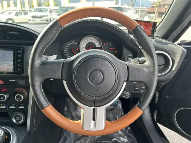 トヨタ ８６ GT リミテッド 愛媛県 2016(平28)年 4.2万km クリスタルブラックシリカ 純正7型ナビ(フルセグTV/BT)/バックカメラ/クルーズコントロール/ドライブレコーダー/ハーフレザー/シートヒーター/パドルシフト/リアウイング/電格ミラー/オートライト/ETC/SuperCatレーダー探知機(A330)/純正ラゲージソフトトレイ/シガーソケット/現状サマー(純正AW)(215/45/R17)/BRIDGESTONE POTENZA S007A/禁煙車