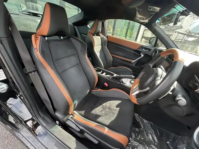 トヨタ ８６ GT リミテッド 愛媛県 2016(平28)年 4.2万km クリスタルブラックシリカ 純正7型ナビ(フルセグTV/BT)/バックカメラ/クルーズコントロール/ドライブレコーダー/ハーフレザー/シートヒーター/パドルシフト/リアウイング/電格ミラー/オートライト/ETC/SuperCatレーダー探知機(A330)/純正ラゲージソフトトレイ/シガーソケット/現状サマー(純正AW)(215/45/R17)/BRIDGESTONE POTENZA S007A/禁煙車