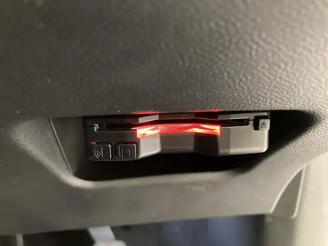 プジョー プジョー ２０８ GT 熊本県 2021(令3)年 3.3万km 黄Ⅱ ・スマートキー/・プッシュスタート/・アクティブセーフティブレーキ/・トラフィックサインインフォメーション/・疲労検知/・ブラインドスポットモニター/・インテリジェントハイビーム/・パーキングセンサー/・クルーズコントロール(追従式)/・ハーフレザーシート/・前席シートヒーター/・純正ディスプレイオーディオ/　【Bluetooth・USB・AppleCarPlay・AndroidAuto】/・バックカメラ/・ETC/・ドライブレコーダー(前後録画)/・ルーフラック/・LEDヘッドランプ/・純正マット