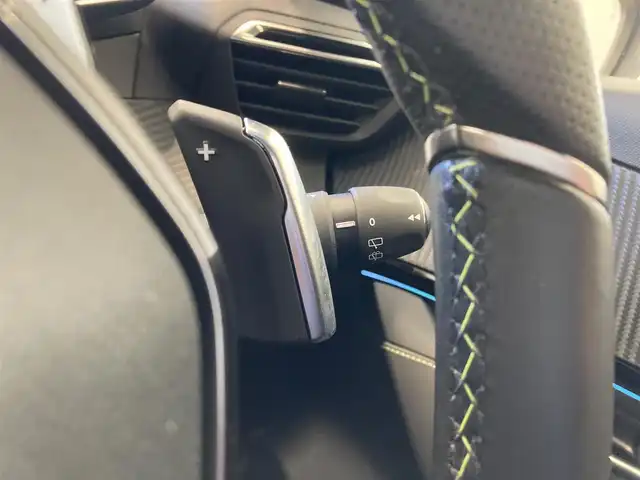 プジョー プジョー ２０８ GT 熊本県 2021(令3)年 3.3万km 黄Ⅱ ・スマートキー/・プッシュスタート/・アクティブセーフティブレーキ/・トラフィックサインインフォメーション/・疲労検知/・ブラインドスポットモニター/・インテリジェントハイビーム/・パーキングセンサー/・クルーズコントロール(追従式)/・ハーフレザーシート/・前席シートヒーター/・純正ディスプレイオーディオ/　【Bluetooth・USB・AppleCarPlay・AndroidAuto】/・バックカメラ/・ETC/・ドライブレコーダー(前後録画)/・ルーフラック/・LEDヘッドランプ/・純正マット